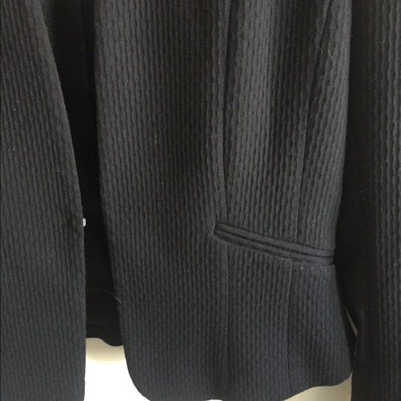 Nice blazer - Picture 3 of 5